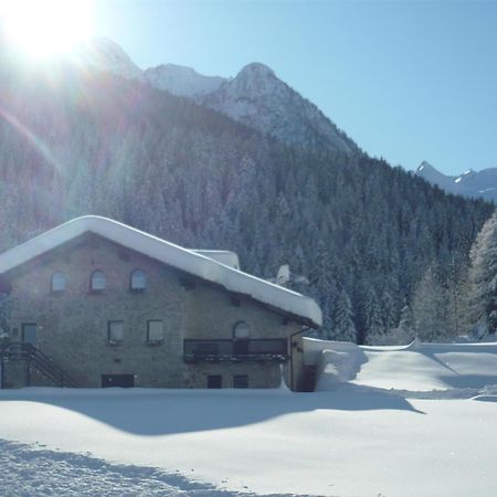 Chalet Rustico Bertolini Per Gruppi! Villa Vermiglio Ngoại thất bức ảnh