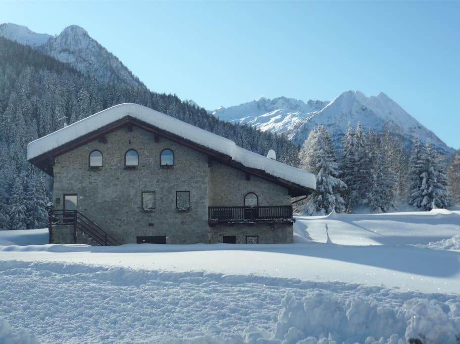 Chalet Rustico Bertolini Per Gruppi! Villa Vermiglio Ngoại thất bức ảnh