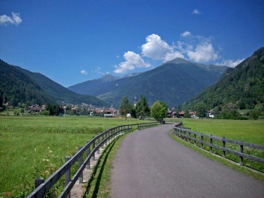 Chalet Rustico Bertolini Per Gruppi! Villa Vermiglio Ngoại thất bức ảnh