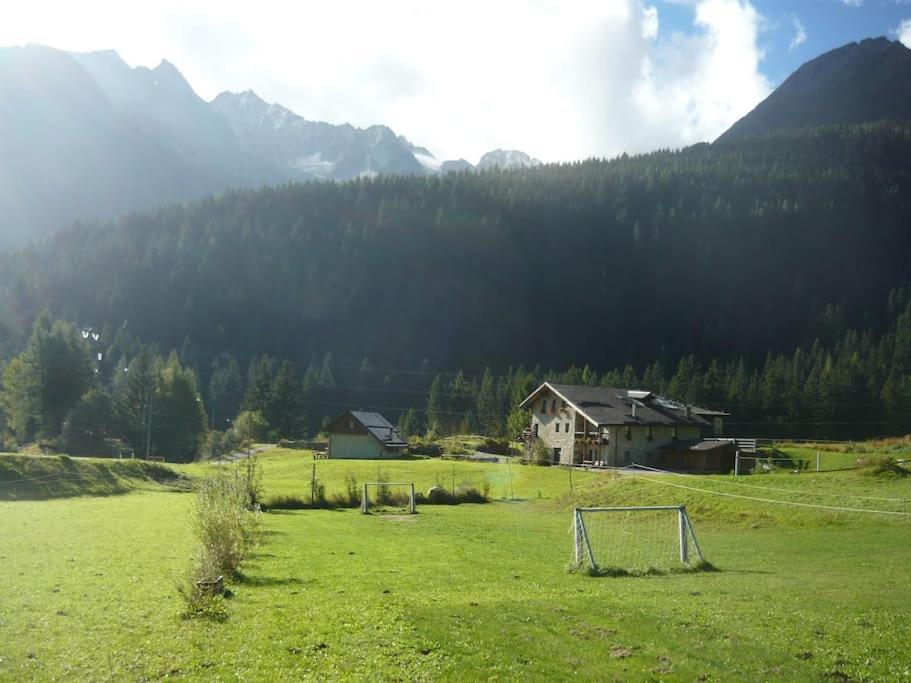 Chalet Rustico Bertolini Per Gruppi! Villa Vermiglio Ngoại thất bức ảnh