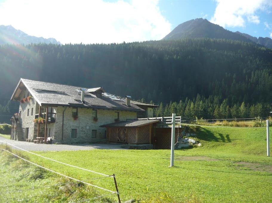 Chalet Rustico Bertolini Per Gruppi! Villa Vermiglio Ngoại thất bức ảnh